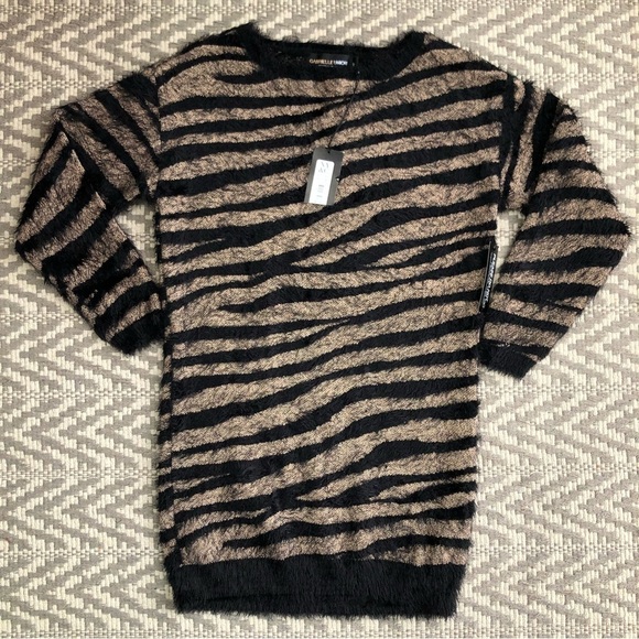 New York & Company Dresses & Skirts - Gabrielle Union x New York & Company black and gold metallic long sleeve dress